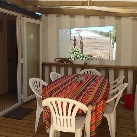 Kamp alanı Le Bois Dormant Village 4*